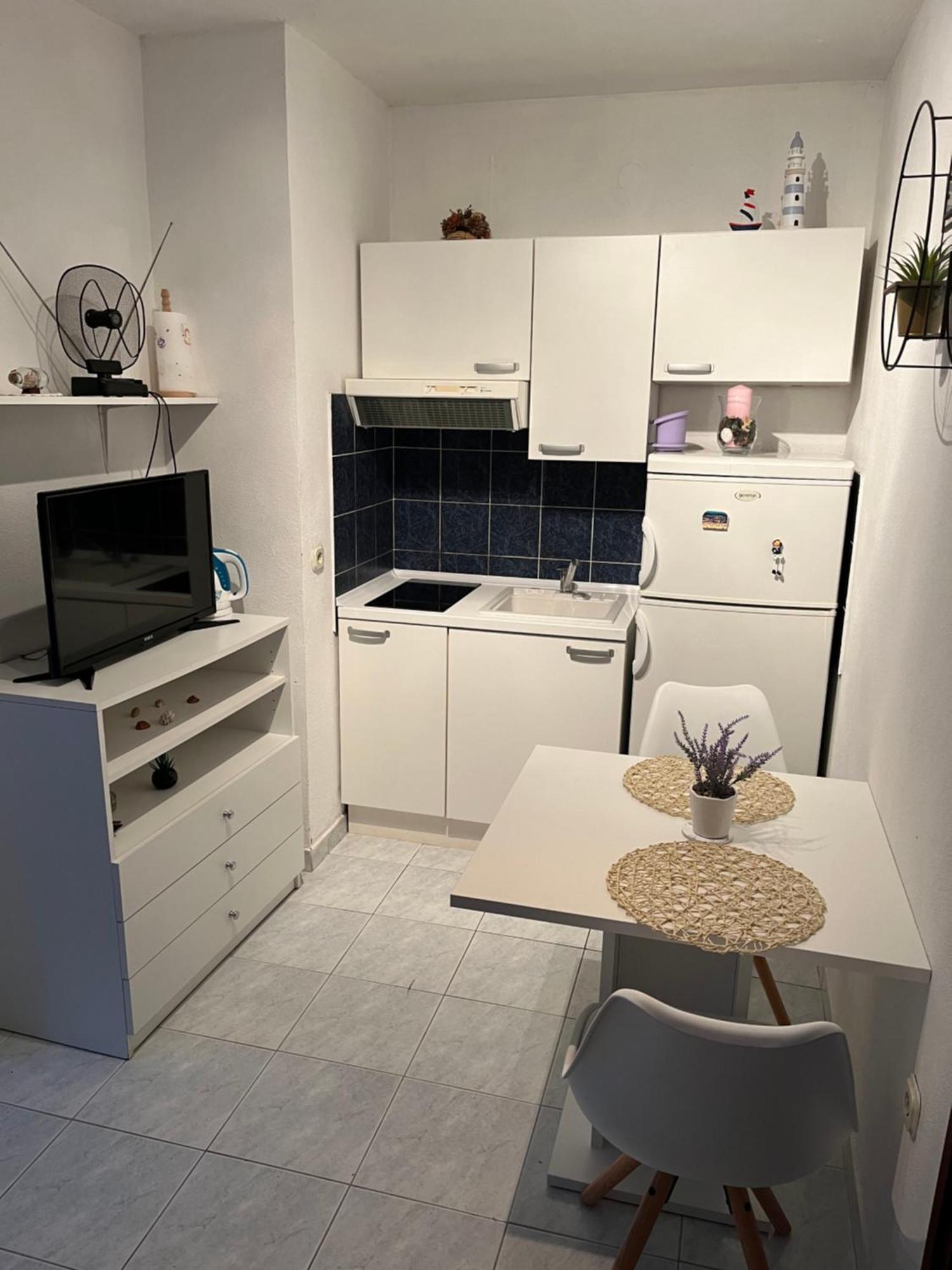 Apartments Despotovic ヴィス エクステリア 写真